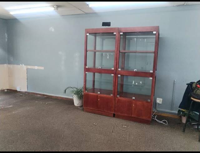 RETAIL PROPERTY TO RENT IN HAYFIELDS